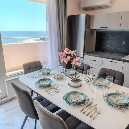 Sea View Luxury Apartments-infinity Sea Panorama Apartamento Ahtopol