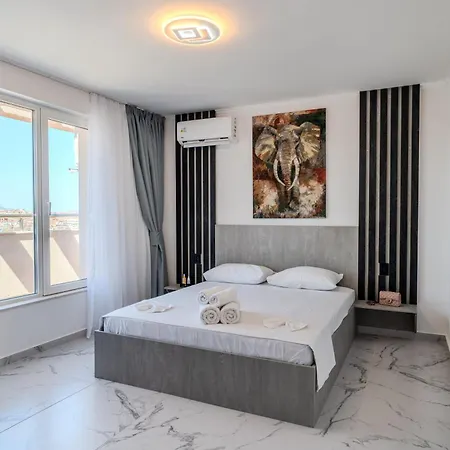 Sea View Luxury Apartments-infinity Sea Panorama Apartamento Ahtopol