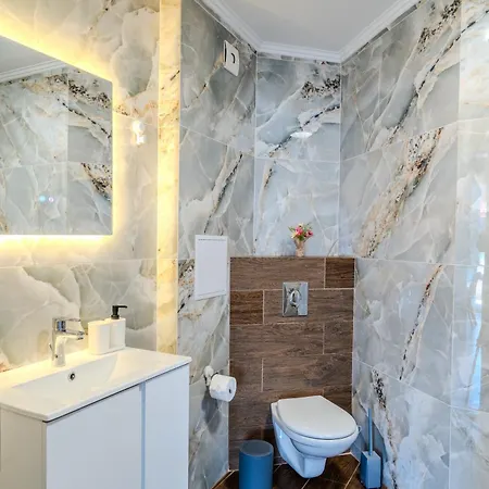 Sea View Luxury Apartments-infinity Sea Panorama Apartamento Ahtopol